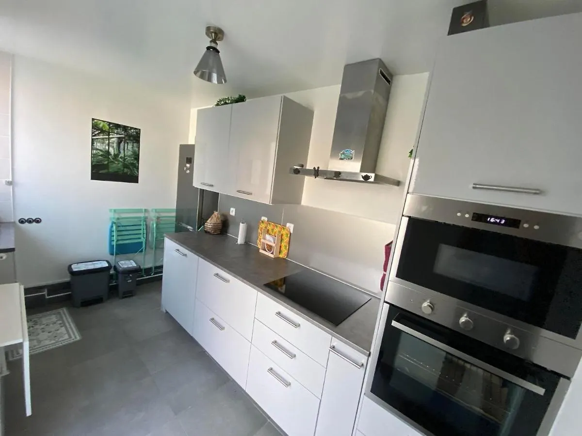 Chambre privée face à la gare Tarbes Alloggio in famiglia