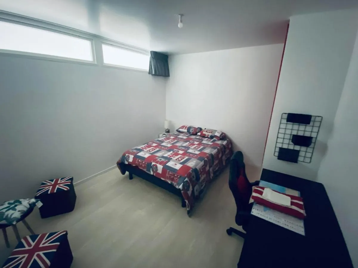 Chambre privée face à la gare Tarbes Francia