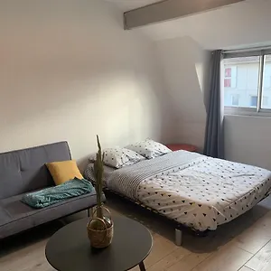 Appartement Joli Studio Avec Garage Prive, Tarbes