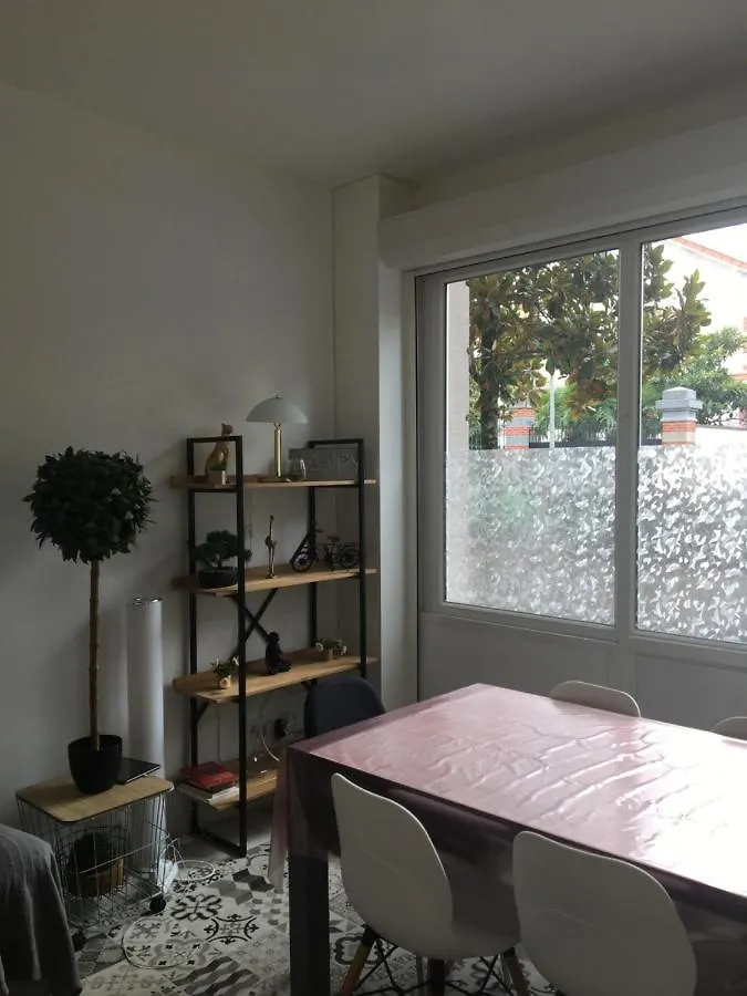 Homestay Chambre Privee Face A La Gare Tarbes